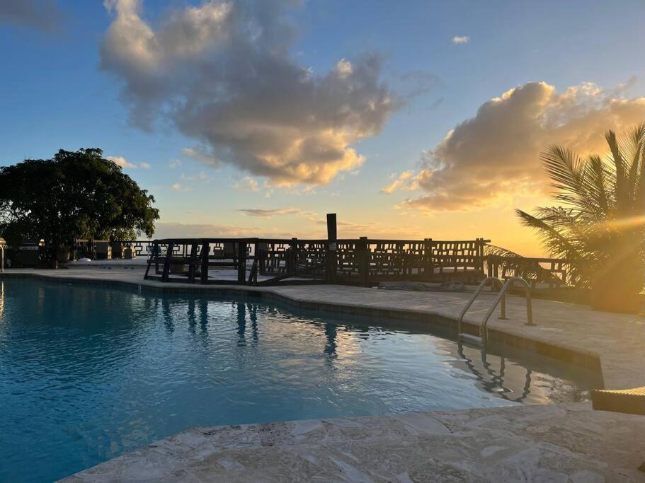 Contant Mid-Century: Caribbean Styleアパートメント エクステリア 写真