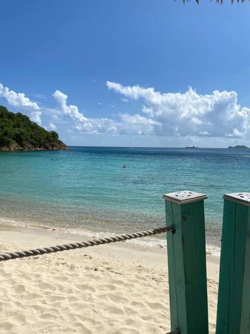 Contant Mid-Century: Caribbean Styleアパートメント エクステリア 写真